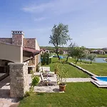 Blacksearama Golf & 5*
