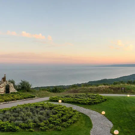 Blacksearama Golf & Villas Resort 5*