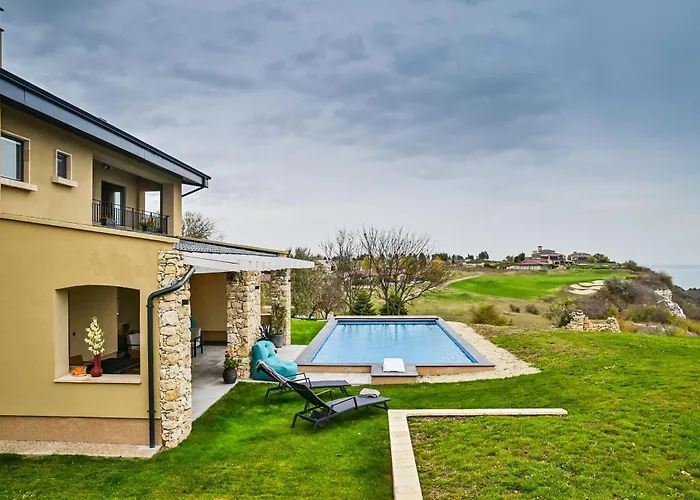 Blacksearama Golf & Semesteranläggning (resort) Baltjik