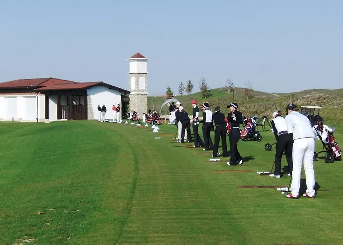 Semesteranläggning (resort) Blacksearama Golf & 5*