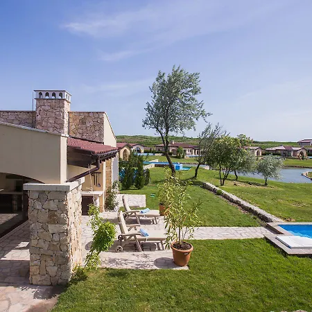 Blacksearama Golf & 5*